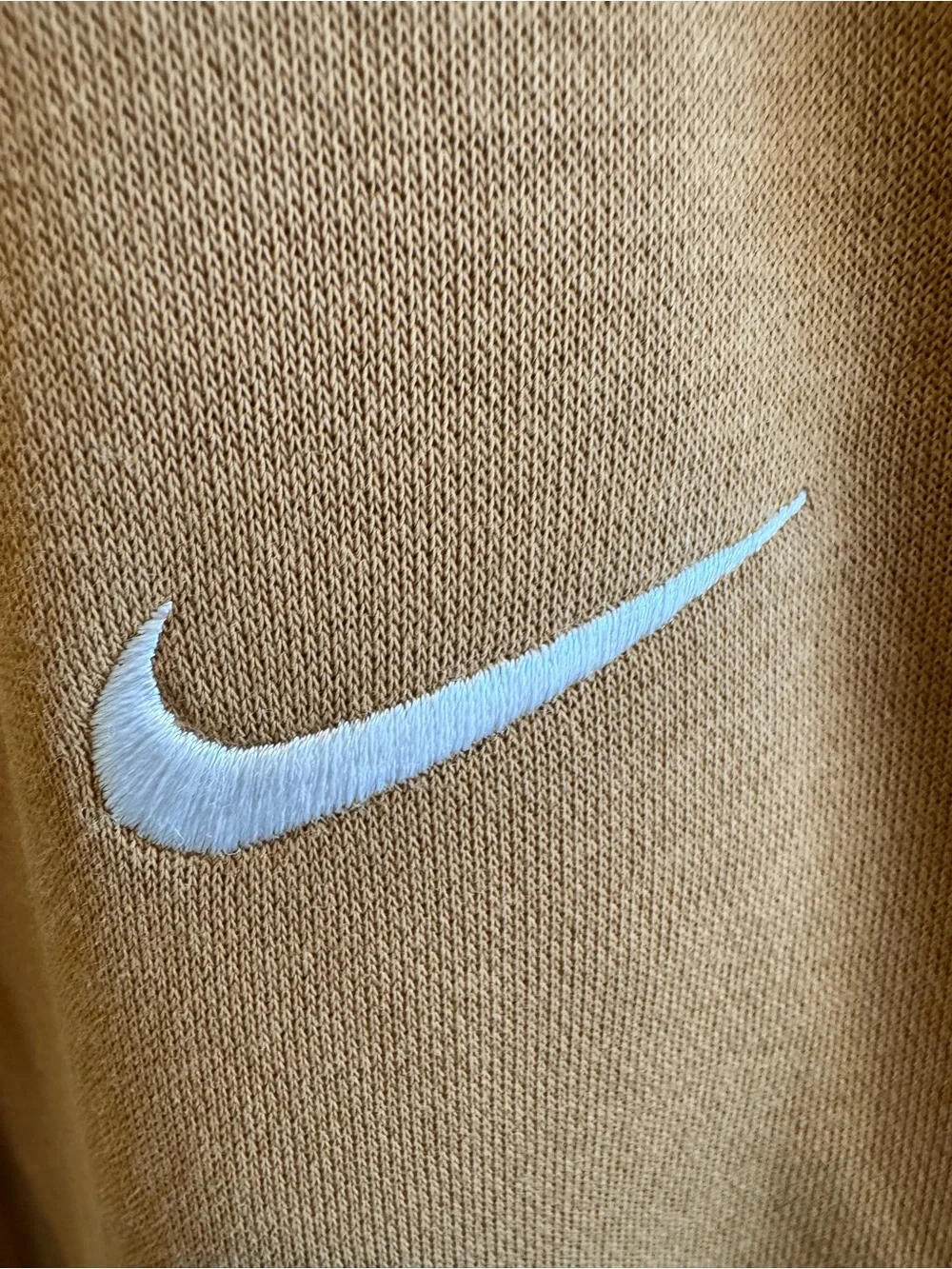 Nike women’s phoenix